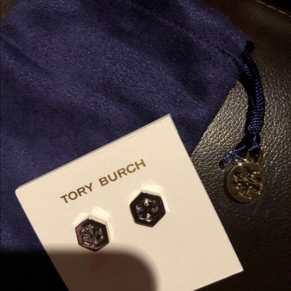 NEW TORY BURCH SILVER EARRINGS HEX LOGO - Picture 2 of 4